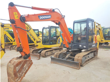 Mini pelle DOOSAN DH55-V