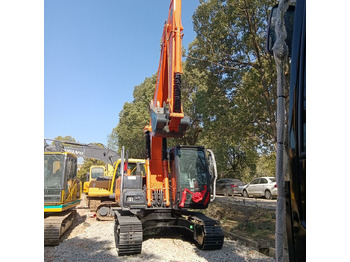 Pelle sur chenille HITACHI ZX120