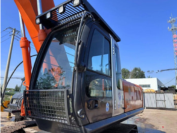 Pelle sur chenille HITACHI ZX240