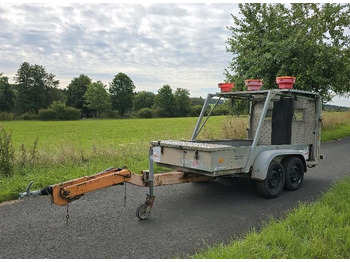 Matériel de chantier Trebbiner VZ 615 Absperrtafel FAT Nissen Horizont Verkehrsleittafel Verkehrsleitanhänger Verkehrssicherungsanhänger Leitanhänger: photos 3