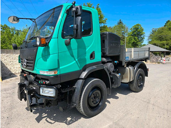 Camion plateau UNIMOG U20