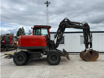 Pelle sur pneus TEREX