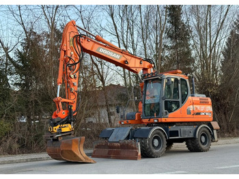 Pelle sur pneus DOOSAN DX160W