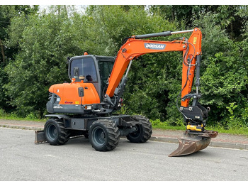 Pelle sur pneus Doosan DOOSAN DX57W *ROTOTILT* 2200 Motogodzin * Jak Nowa * Sprowadzona * Stan Perfekcyjny: photos 2
