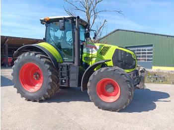 Tracteur agricole CLAAS Axion 810