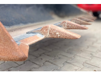 Godet pour Engins de chantier Manitou CBC 650 L 1850: photos 2