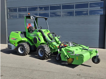 Chargeuse compacte sur chenilles AVANT