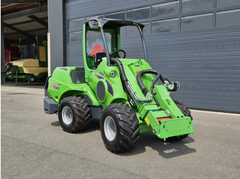 Chargeuse compacte sur chenilles AVANT