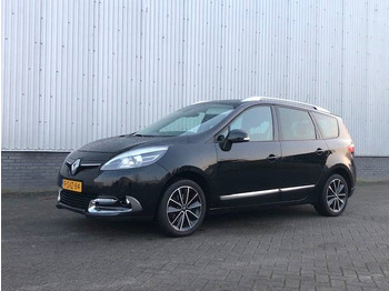 Voiture RENAULT
