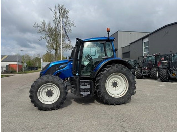 Tracteur agricole VALTRA N134
