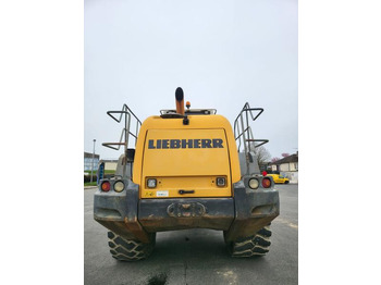 Chargeuse sur pneus Liebherr L580 2plus2: photos 5