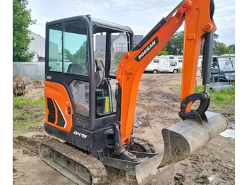 Pelle sur chenille Doosan DX19: photos 2
