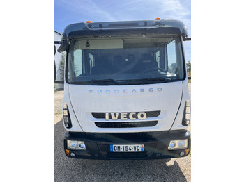 Camion fourgon Iveco Eurocargo 100E22 caisse double cabine 7 places: photos 2