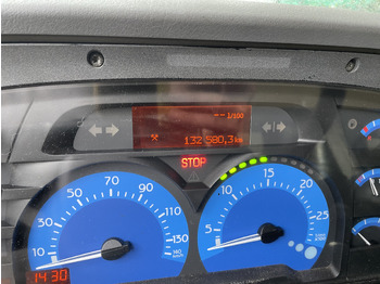 Répandeuse Renault Kerax 8x4 pata point a temps Mauguin: photos 3