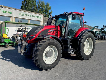 Tracteur agricole VALTRA T194