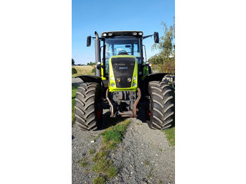 Tracteur agricole CLAAS Axion 810