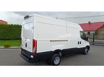 Fourgon utilitaire Iveco Daily 35C13 Blaszak L3H2 na bliźniakach VAT 23: photos 3 Fourgon utilitaire Iveco Daily 35C13 Blaszak L3H2 na bliźniakach VAT 23: photos 3