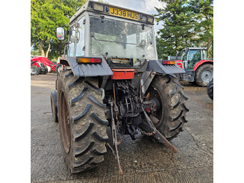 Tracteur agricole 1992 MF 390 2wd, 12/12, showing 3316 Hours: photos 3 Tracteur agricole 1992 MF 390 2wd, 12/12, showing 3316 Hours: photos 3