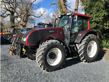 Tracteur agricole VALTRA T171