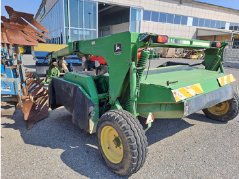 Faucheuse JOHN DEERE