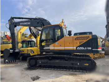 Pelle sur chenille HYUNDAI