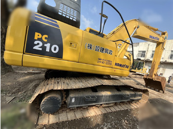 Pelle sur chenille KOMATSU PC210LC-8