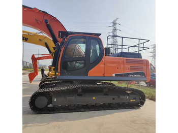 Pelle sur chenille DOOSAN DX300LC