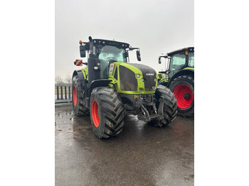 Tracteur agricole CLAAS Axion 950