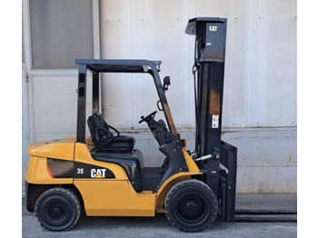 Chariot élévateur diesel CATERPILLAR