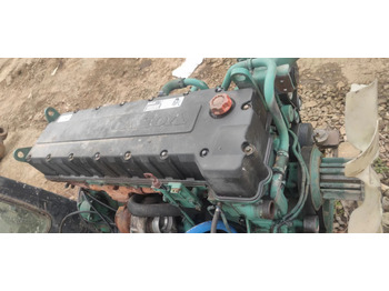 Moteur pour Pelle VOLVO D12D: photos 2