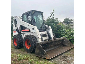 Chargeuse sur pneus BOBCAT S300