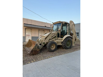 Tractopelle JCB 3CX
