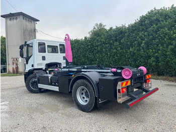 Camion ampliroll neuf IVECO EUROCARGO 180K32 SCARRABILE NUOVO: photos 3 Camion ampliroll neuf IVECO EUROCARGO 180K32 SCARRABILE NUOVO: photos 3