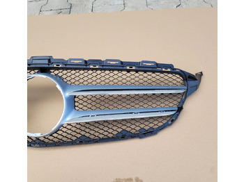 Calandre pour Camion GRILL ATRAPA MERCEDES C KLASA A205 880 01 83: photos 2 Calandre pour Camion GRILL ATRAPA MERCEDES C KLASA A205 880 01 83: photos 2