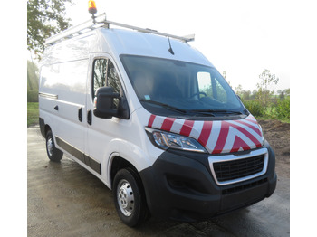 Fourgon utilitaire PEUGEOT Boxer
