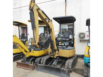 Mini pelle CATERPILLAR 302