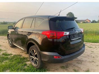SUV Toyota RAV4 2.0 D-4D 4x4: photos 4