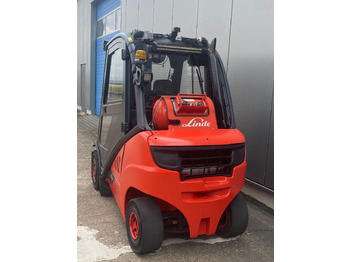 Chariot élévateur à gaz Linde Linde H 25 T - 6-372 h - Seitenschieber -: photos 3 Chariot élévateur à gaz Linde Linde H 25 T - 6-372 h - Seitenschieber -: photos 3