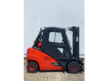 Chariot élévateur à gaz Linde Linde H 25 T - 6-372 h - Seitenschieber -: photos 4 Chariot élévateur à gaz Linde Linde H 25 T - 6-372 h - Seitenschieber -: photos 4