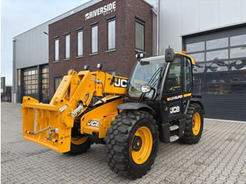 Chariot télescopique JCB