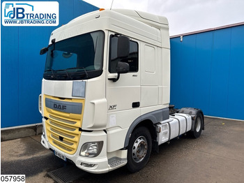 Tracteur routier DAF XF 460
