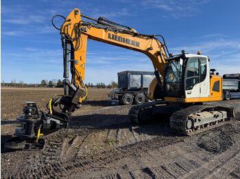 Pelle sur chenille LIEBHERR R 920