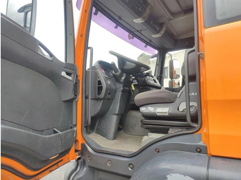 Benne à ordures ménagères MAN TGA 26.320 6x2 garbage truck ZOELLER: photos 5 Benne à ordures ménagères MAN TGA 26.320 6x2 garbage truck ZOELLER: photos 5