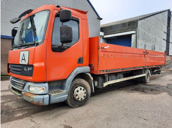 Camion plateau DAF LF 45 220