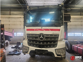 Tracteur routier Mercedes-Benz Arocs 2048 ACCIDENT retarder mirrorcam: photos 2 Tracteur routier Mercedes-Benz Arocs 2048 ACCIDENT retarder mirrorcam: photos 2