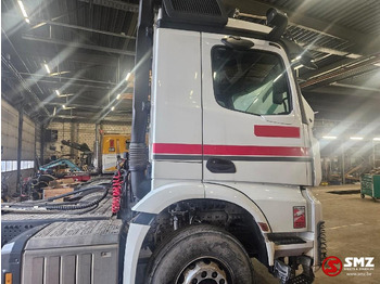 Tracteur routier Mercedes-Benz Arocs 2048 ACCIDENT retarder mirrorcam: photos 3 Tracteur routier Mercedes-Benz Arocs 2048 ACCIDENT retarder mirrorcam: photos 3