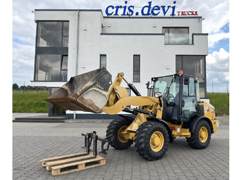Chargeuse sur pneus CATERPILLAR 906M