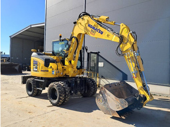 Pelle sur pneus KOMATSU