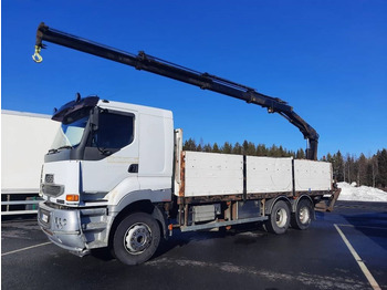Camion grue SISU