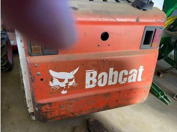 Chargeuse compacte sur chenilles Bobcat T140: photos 3